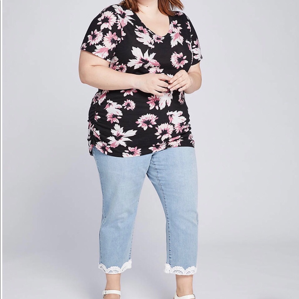 Lane Bryant V Neck Ruched Side Tee / Sz 18/20